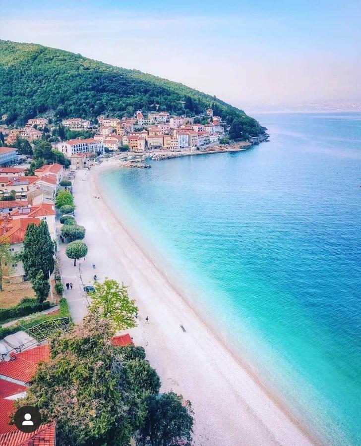 Apartman En Moscenicka Draga Bagian luar foto