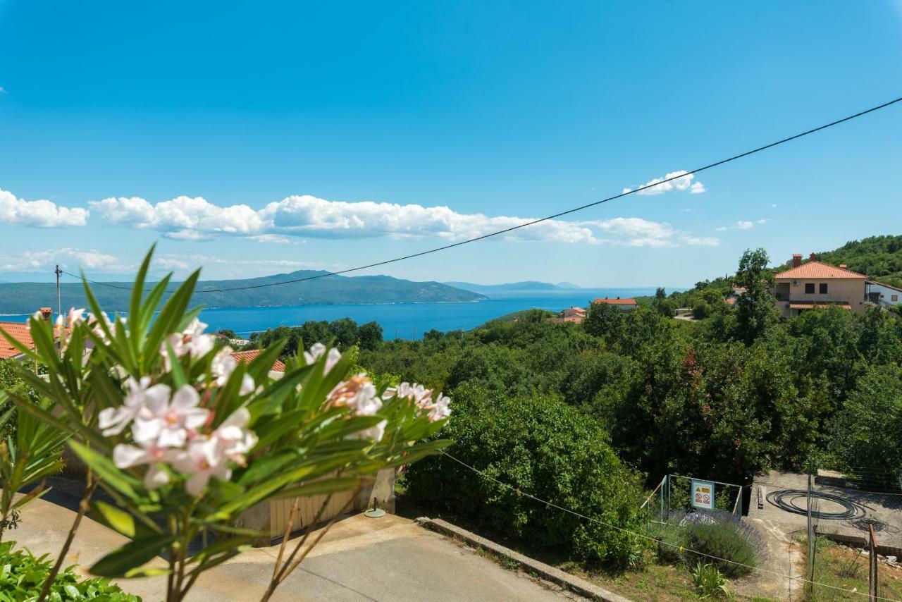 Apartman En Moscenicka Draga Bagian luar foto