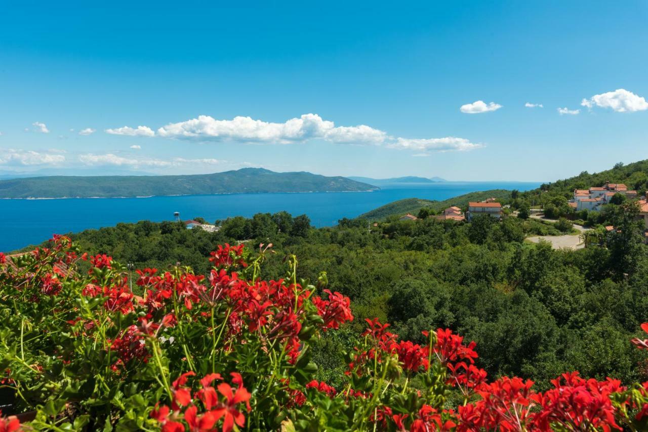 Apartman En Moscenicka Draga Bagian luar foto