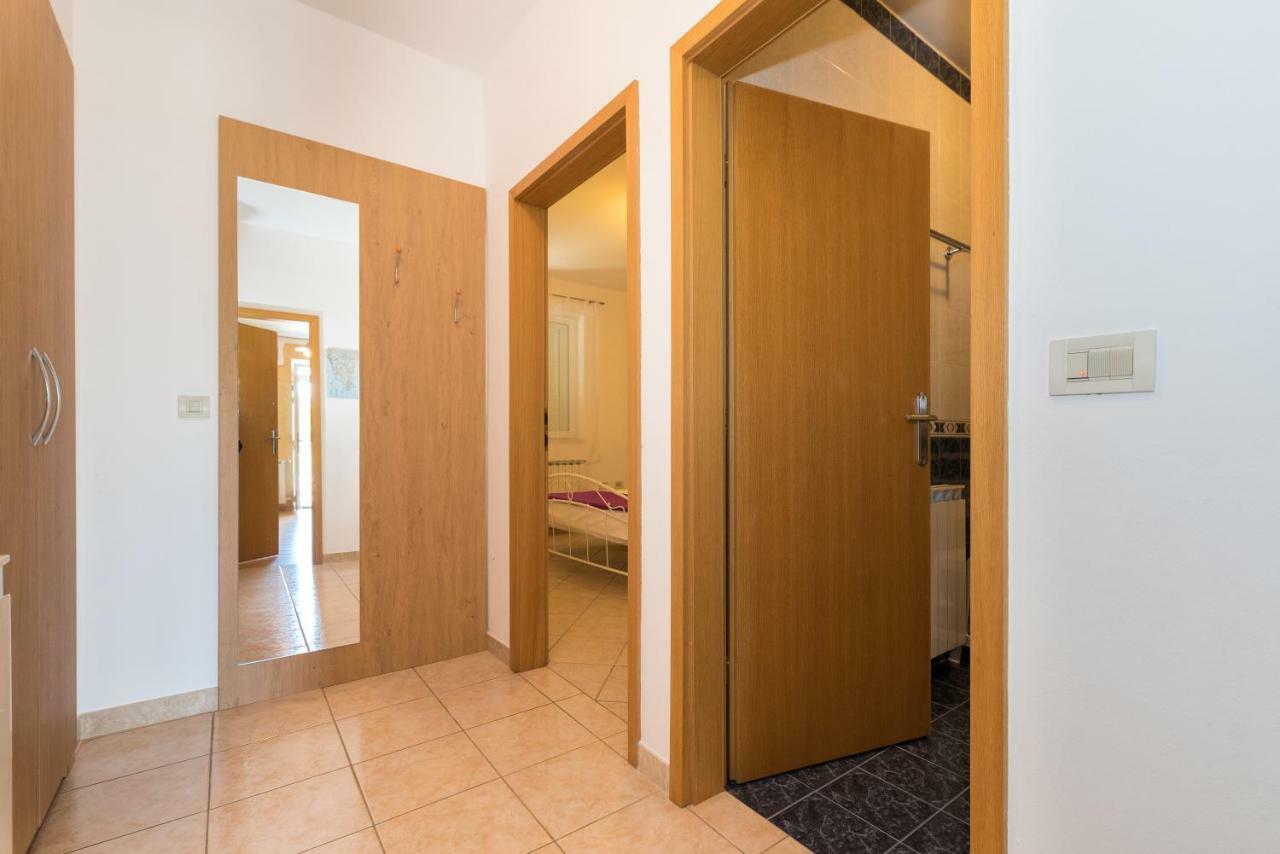 Apartman En Moscenicka Draga Bagian luar foto