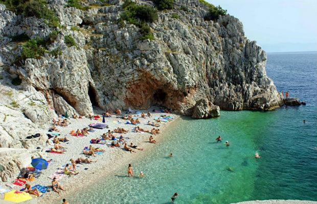 Apartman En Moscenicka Draga Bagian luar foto